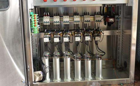 低壓電力電容器爆炸的原因是什么？